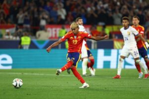 Spain beat France 5-4 in thriller to reach Nations League final